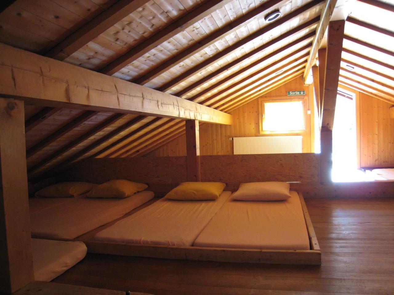 Dortoir Moubra Hostel Crans-Montana Exterior photo